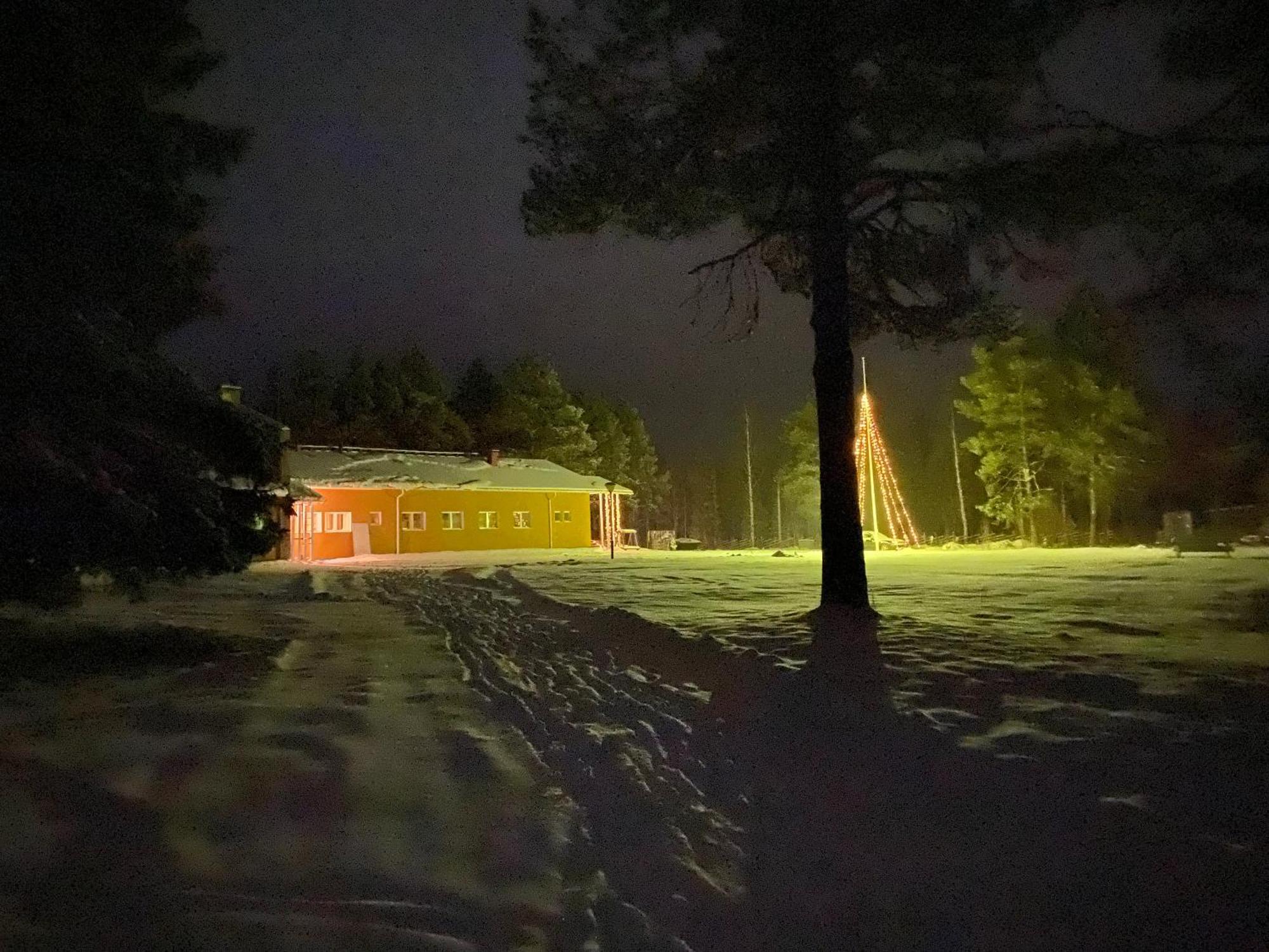 Hotel Majatalo Jurtta Rautuskylä Exterior foto